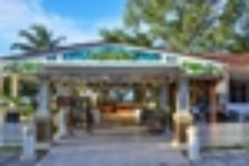 Berjaya Praslin Resort селище Ансе-Волберт Ресторан фото